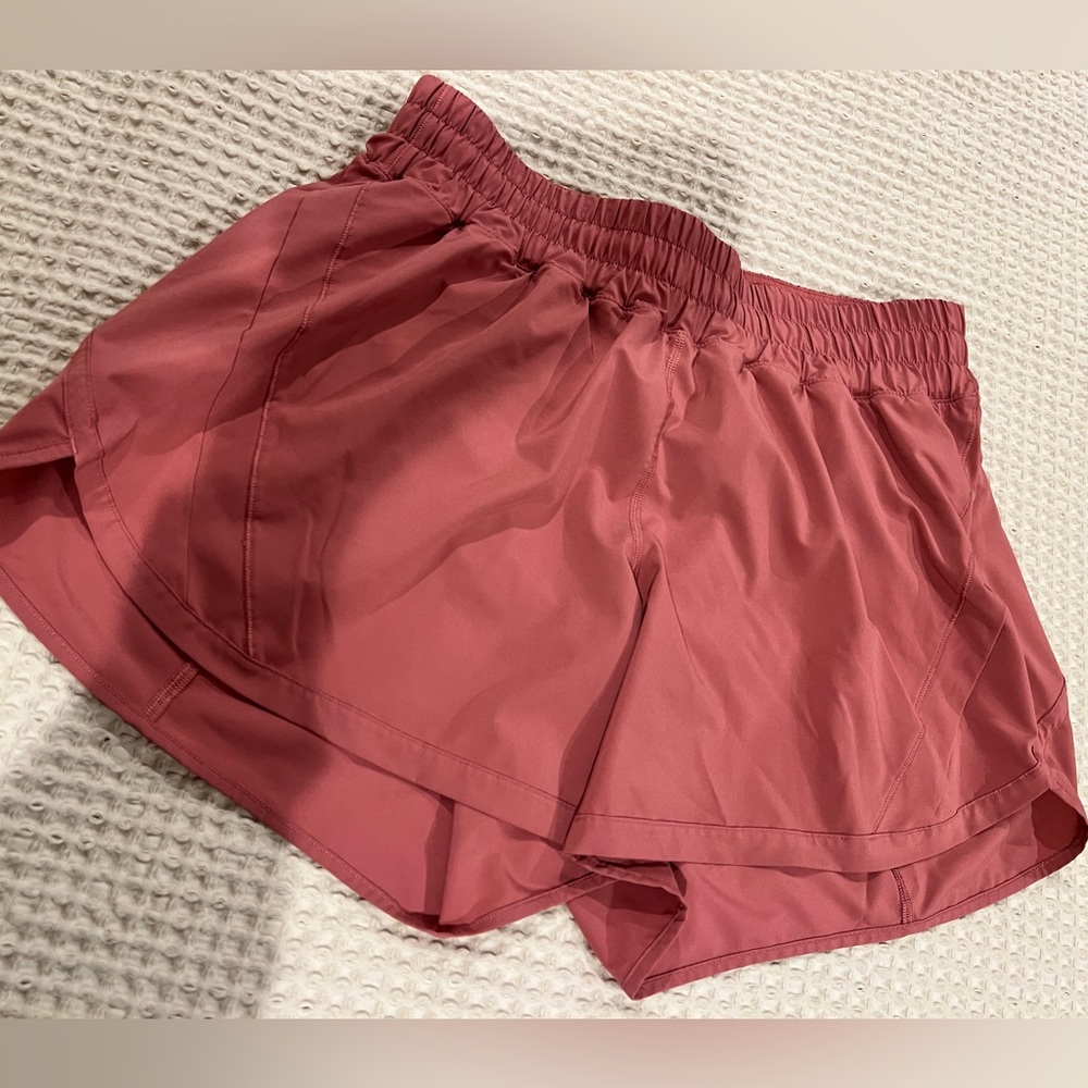 Lululemon Track That Mid-Rise lined short - 5” - SIZE 12